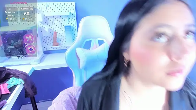 Snapshot of Annie9_ chatting on 10-23-25, 04:12 Annie9 online show from 10-23-25, 04:12