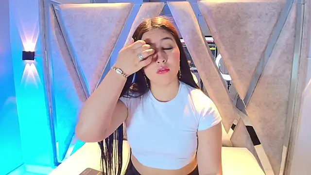 Annie9  online show from 11-28-25, 03:42