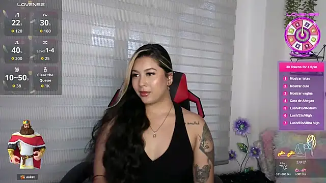 Snapshot of EmberEyes_999 chatting on 10-29-25, 09:38 EmberEyes 999 online show from 10-29-25, 09:38