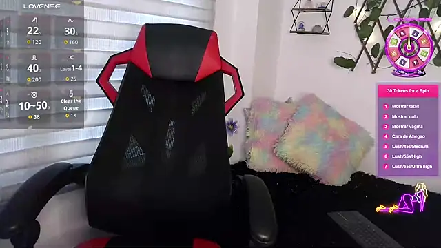 Snapshot of EmberEyes_999 chatting on 12-01-25, 08:47 EmberEyes 999 online show from 12-01-25, 08:47