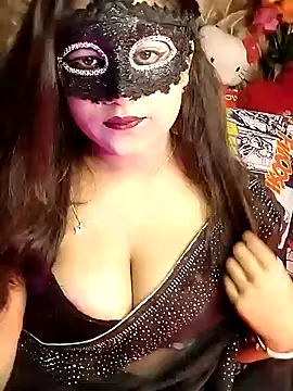 Snapshot of Hottyalia chatting on 12-12-24, 07:04 Hottyalia online show from 12-12-24, 07:04