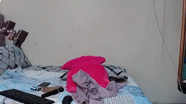 Snapshot of SHANTYBABE chatting on 12-24-24, 11:33 SHANTYBABE online show from 12-24-24, 11:33