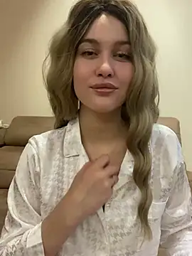 KikiWatson online show from 12-13-24, 07:53