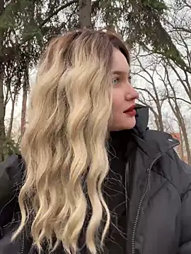 KikiWatson online show from 12-21-24, 10:06