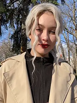 KikiWatson online show from 01-21-25, 08:08