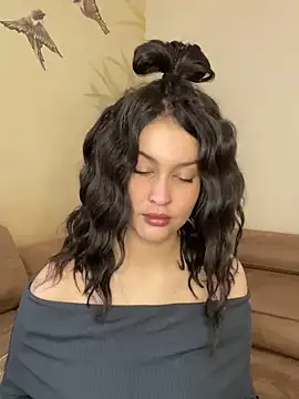 KikiWatson online show from 02-22-25, 12:19