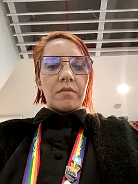 your red rose  online show from 02-25-25, 01:28