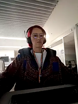 your red rose  online show from 03-12-25, 11:42