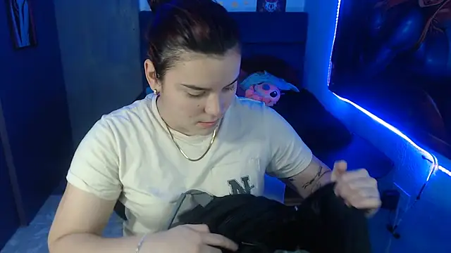 Snapshot of Nika_1_ chatting on 01-13-25, 06:59 Nika 1 online show from 01-13-25, 06:59