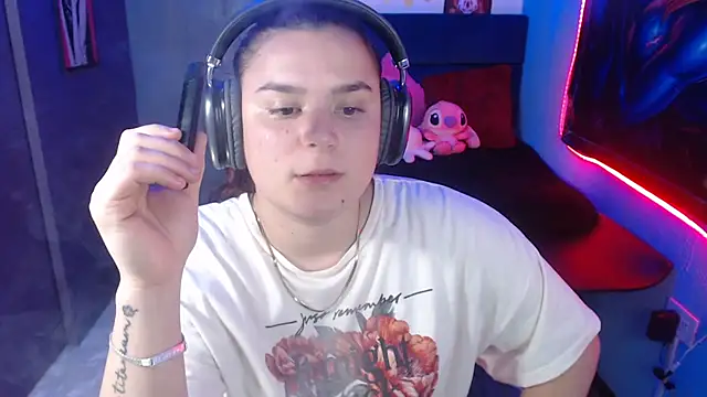 Snapshot of Nika_1_ chatting on 01-16-25, 12:55 Nika 1 online show from 01-16-25, 12:55