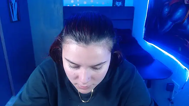 Snapshot of Nika_1_ chatting on 01-18-25, 01:08 Nika 1 online show from 01-18-25, 01:08