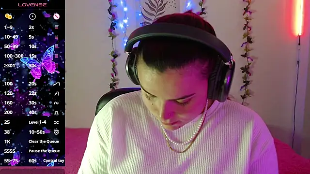 Snapshot of Nika_1_ chatting on 02-06-25, 08:34 Nika 1 online show from 02-06-25, 08:34