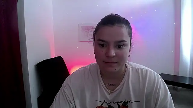 Snapshot of Nika_1_ chatting on 02-10-25, 05:19 Nika 1 online show from 02-10-25, 05:19