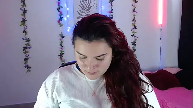 Snapshot of Nika_1_ chatting on 02-13-25, 05:22 Nika 1 online show from 02-13-25, 05:22