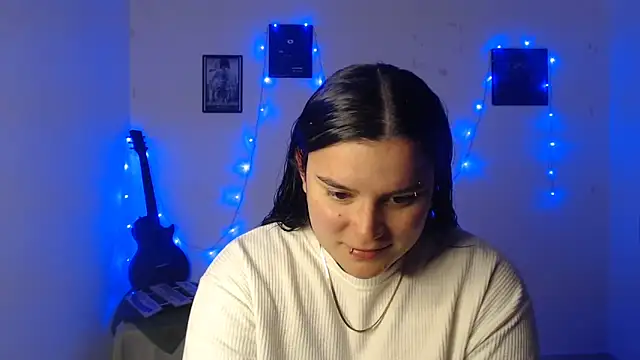 Snapshot of Nika_1_ chatting on 09-18-25, 08:11 Nika 1 online show from 09-18-25, 08:11