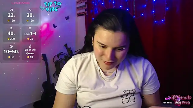 Snapshot of Nika_1_ chatting on 09-25-25, 10:13 Nika 1 online show from 09-25-25, 10:13