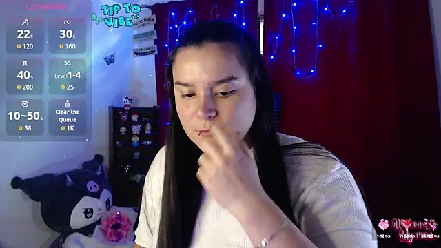 Snapshot of Nika_1_ chatting on 10-18-25, 05:25 Nika 1 online show from 10-18-25, 05:25