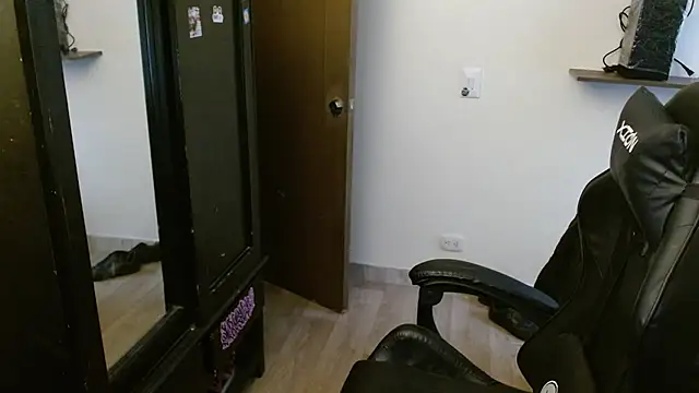 kv   xxx  online show from 02-13-26, 09:22