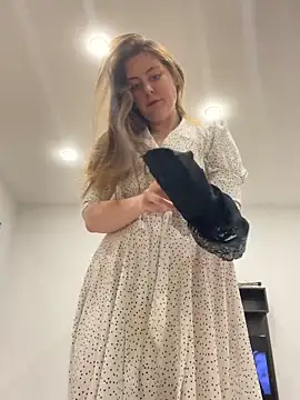 Topvi  online show from 12-15-25, 02:32