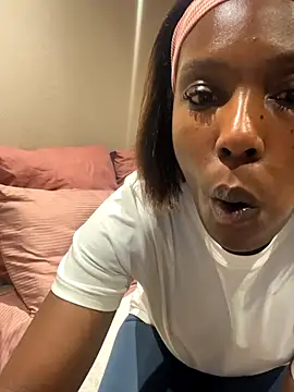 Snapshot of Blackcandie15 chatting on 10-26-25, 04:35 Blackcandie15 online show from 10-26-25, 04:35