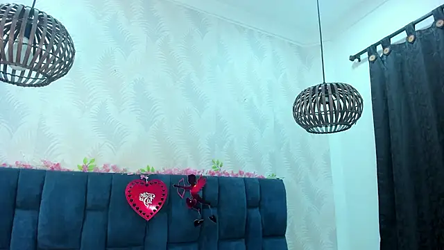 Snapshot of Melody_Megann chatting on 02-15-26, 11:41 Melody Megann online show from 02-15-26, 11:41