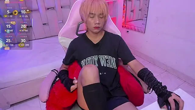 Snapshot of Eriol_ chatting on 11-13-25, 12:26 Eriol online show from 11-13-25, 12:26