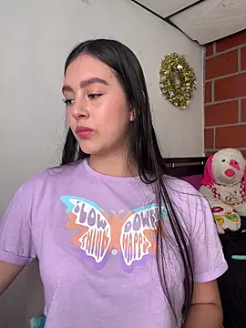 Snapshot of kanne_mia chatting on 02-01-25, 07:55 kanne mia online show from 02-01-25, 07:55