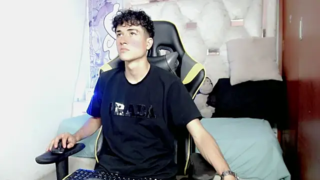 johnny cagee online show from 01-06-26, 04:05