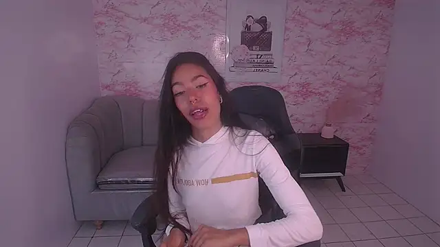 stephania t online show from 12-28-24, 03:58