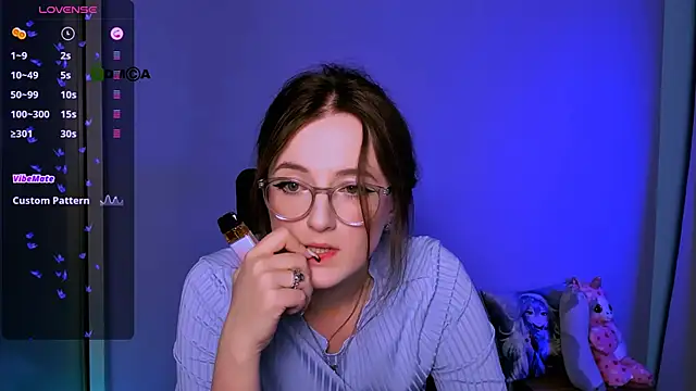 luna berryy online show from 11-14-25, 08:29