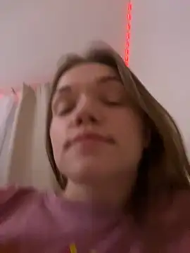 KitteCat online show from 10-28-25, 03:25