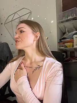 KitteCat online show from 11-18-25, 09:36