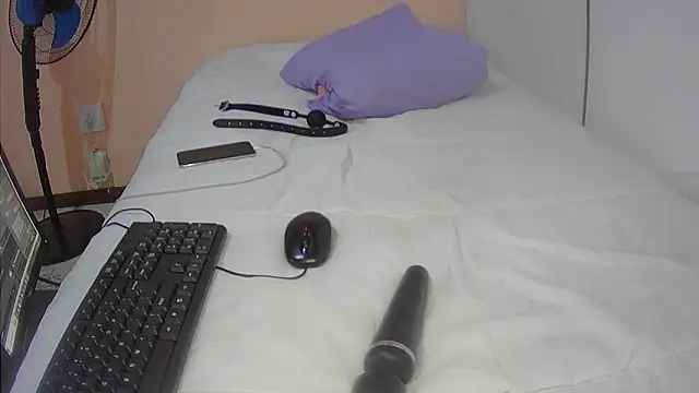 ebonyjezebel online show from 12-18-24, 01:23