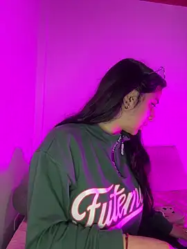 Snapshot of Cassie-millers chatting on 12-04-24, 01:20 Cassie-millers online show from 12-04-24, 01:20