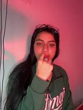 Snapshot of Cassie-millers chatting on 12-04-24, 04:27 Cassie-millers online show from 12-04-24, 04:27