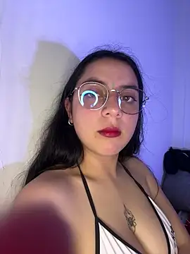 Snapshot of Cassie-millers chatting on 12-04-24, 10:41 Cassie-millers online show from 12-04-24, 10:41