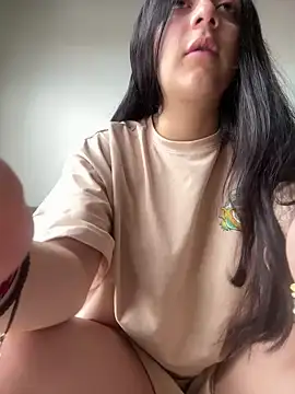 Snapshot of Cassie-millers chatting on 12-23-24, 03:01 Cassie-millers online show from 12-23-24, 03:01