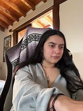 Snapshot of Cassie-millers chatting on 01-08-25, 05:26 Cassie-millers online show from 01-08-25, 05:26