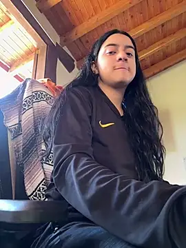 Snapshot of Cassie-millers chatting on 01-13-25, 04:41 Cassie-millers online show from 01-13-25, 04:41