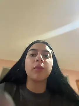 Snapshot of Cassie-millers chatting on 01-16-25, 03:56 Cassie-millers online show from 01-16-25, 03:56