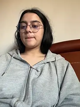 Snapshot of Cassie-millers chatting on 01-18-25, 10:49 Cassie-millers online show from 01-18-25, 10:49