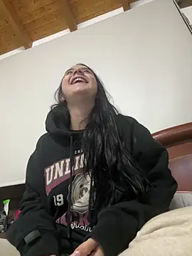 Snapshot of Cassie-millers chatting on 01-19-25, 02:47 Cassie-millers online show from 01-19-25, 02:47