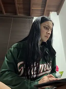 Snapshot of Cassie-millers chatting on 01-23-25, 03:58 Cassie-millers online show from 01-23-25, 03:58