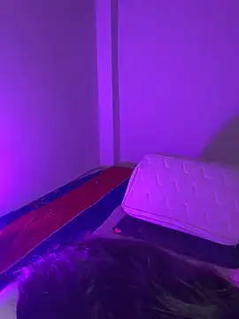 Snapshot of Cassie-millers chatting on 01-28-25, 02:21 Cassie-millers online show from 01-28-25, 02:21