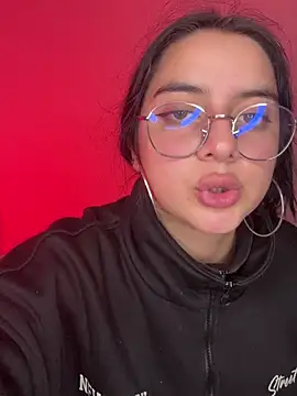 Snapshot of Cassie-millers chatting on 02-05-25, 05:09 Cassie-millers online show from 02-05-25, 05:09