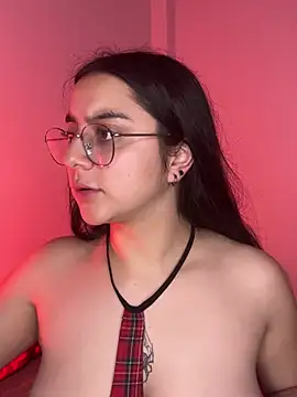 Snapshot of Cassie-millers chatting on 02-12-25, 06:51 Cassie-millers online show from 02-12-25, 06:51