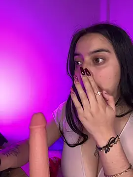 Snapshot of Cassie-millers chatting on 02-20-25, 07:41 Cassie-millers online show from 02-20-25, 07:41