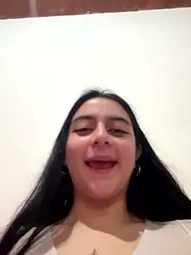 Snapshot of Cassie-millers chatting on 03-12-25, 09:45 Cassie-millers online show from 03-12-25, 09:45