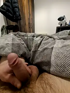 Snapshot of NiceBone000 chatting on 12-15-24, 09:53 NiceBone000 online show from 12-15-24, 09:53