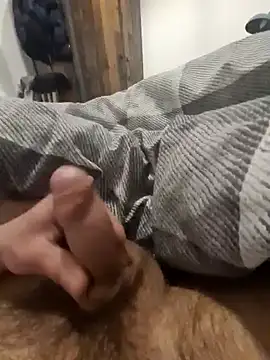 Snapshot of NiceBone000 chatting on 12-17-24, 04:43 NiceBone000 online show from 12-17-24, 04:43